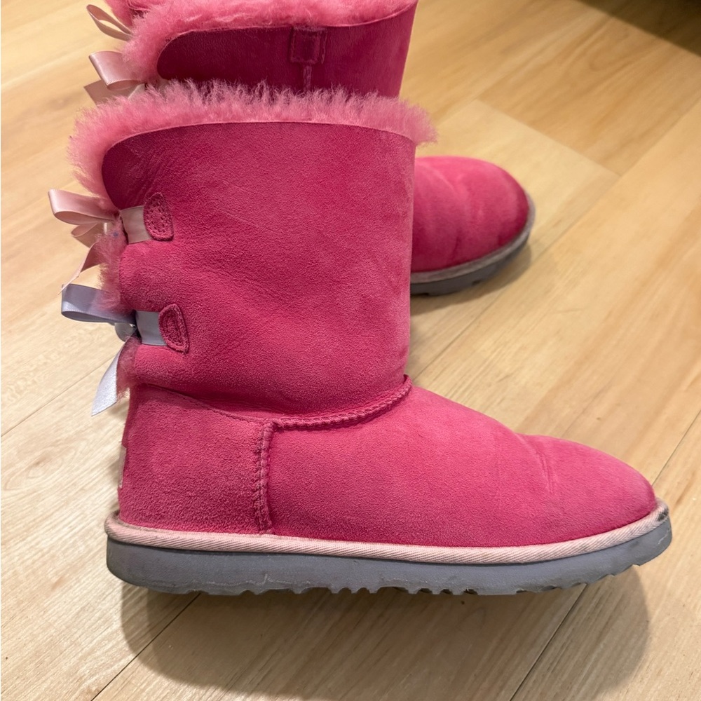 UGG Pink Winter Rain Boots with Plush Lining and Decorative Bows